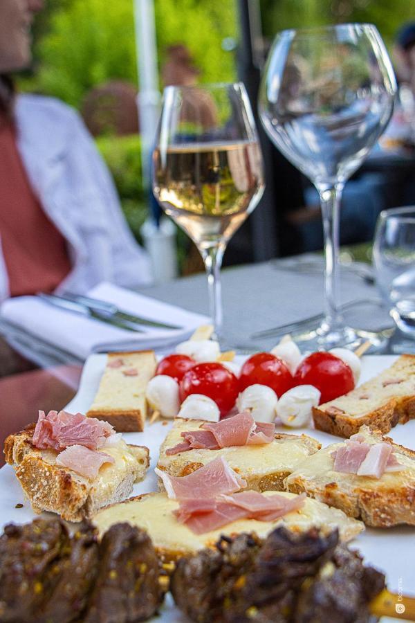 Logis Hotel & Restaurant - Le Relais De Montigny Montigny  Екстериор снимка