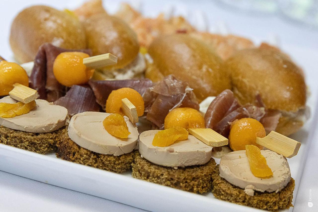 Logis Hotel & Restaurant - Le Relais De Montigny Montigny  Екстериор снимка