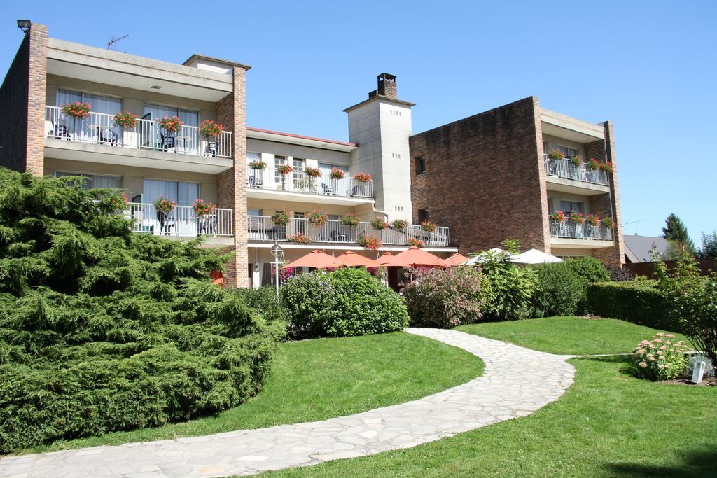 Logis Hotel & Restaurant - Le Relais De Montigny Montigny  Екстериор снимка